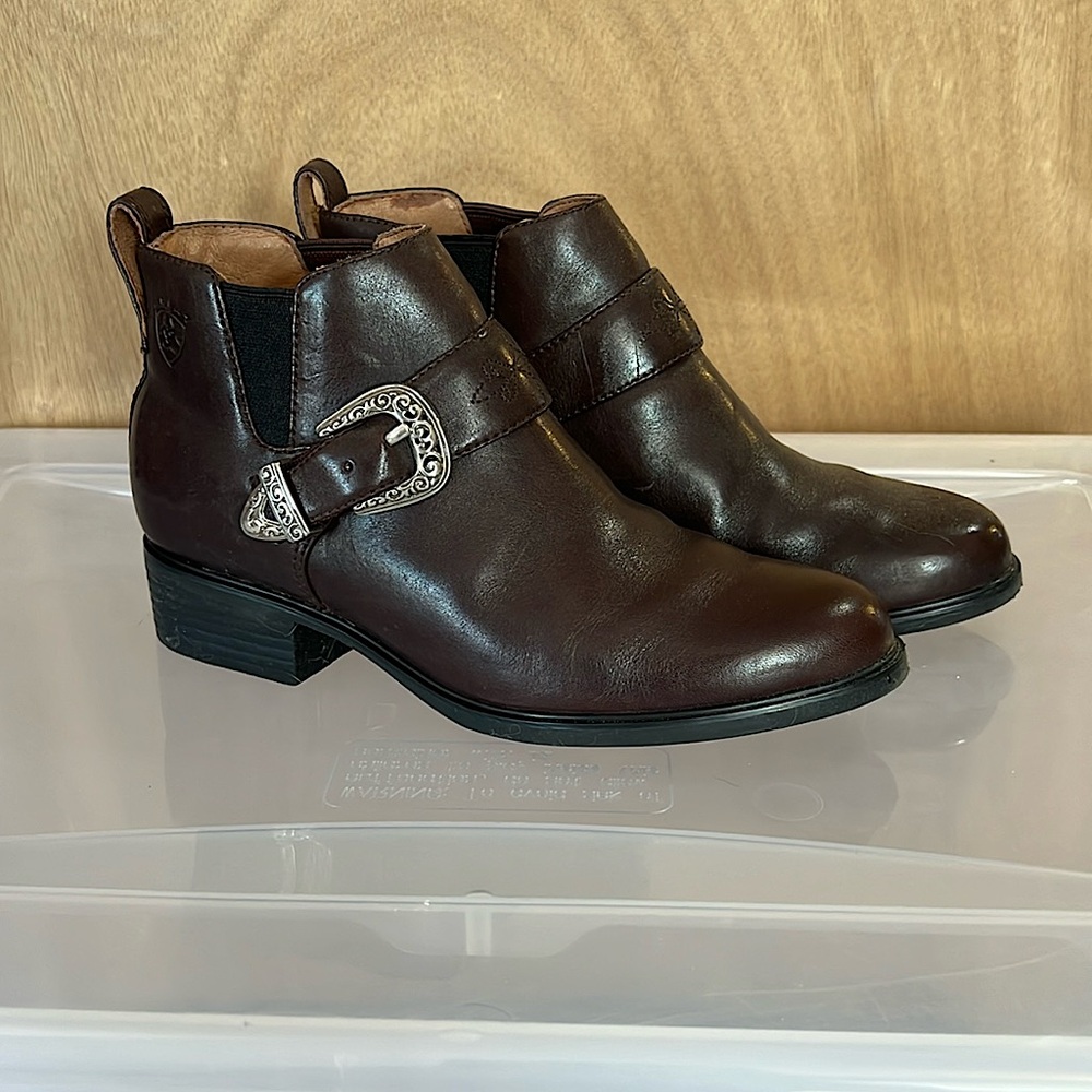Ariat booties Ladies Size 6M